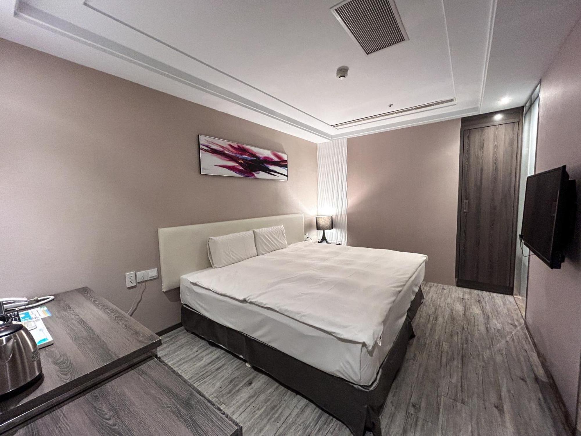 Royal Fine Hotel 카오슝 외부 사진