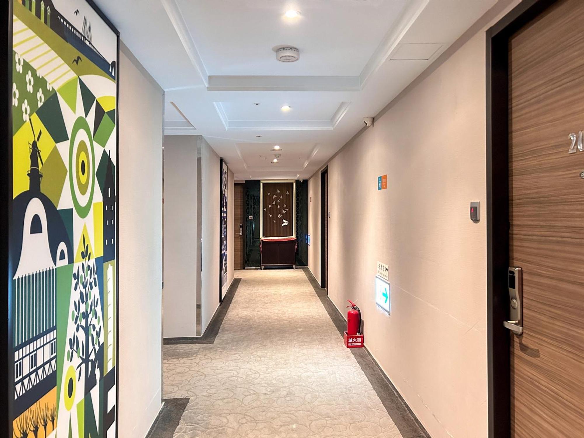 Royal Fine Hotel 카오슝 외부 사진